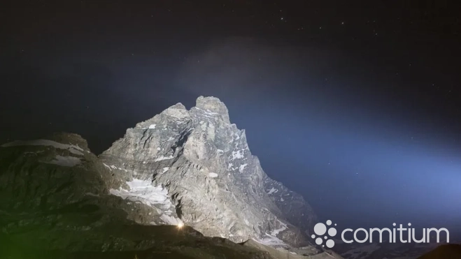El Cerví vist des de Cervinia il·luminat de nit per celebrar el 150 aniversari de la seva primera ascensió. (18 juliol 2015) El Cerví vist des de Cervinia il·luminat de nit per celebrar el 150 aniversari de la seva primera ascensió. (18 juliol 2015)